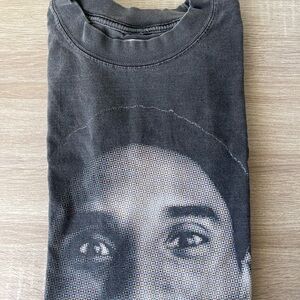 Men's Kobe Bryant Graphic Drop Tee in Washed Black